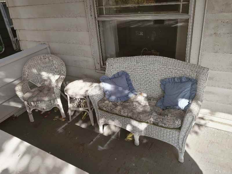 412 W Saginaw St #1 - Photo 3 of 16