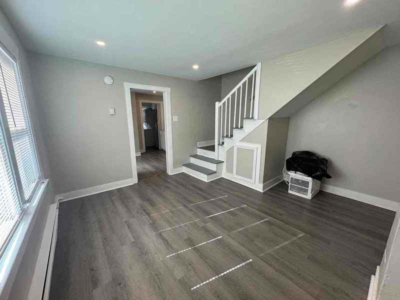223 Baker St - Photo 3 of 13