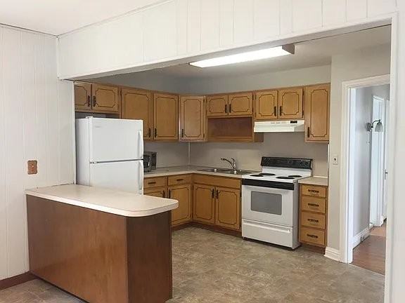 115 Colonial Dr - Photo 3 of 14