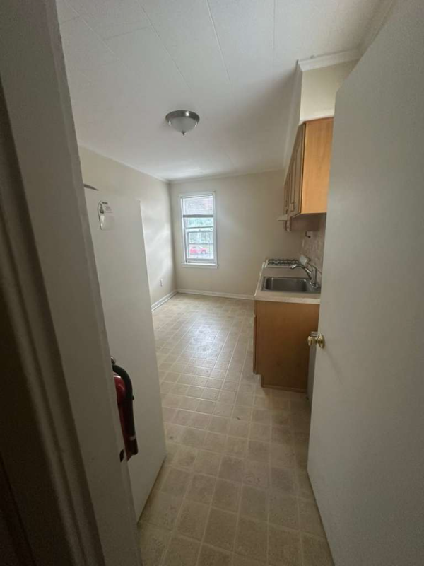 918 Livingston Ave #2 - Photo 2 of 6
