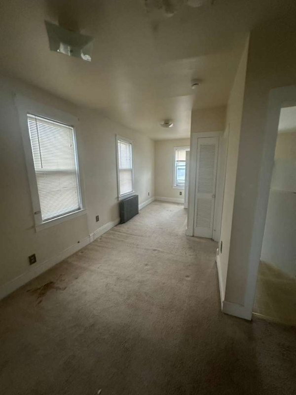 918 Livingston Ave #2 - Photo 4 of 6