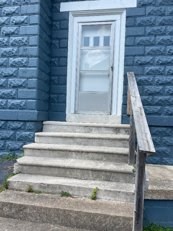 1021 S Main St - Photo 2 of 18