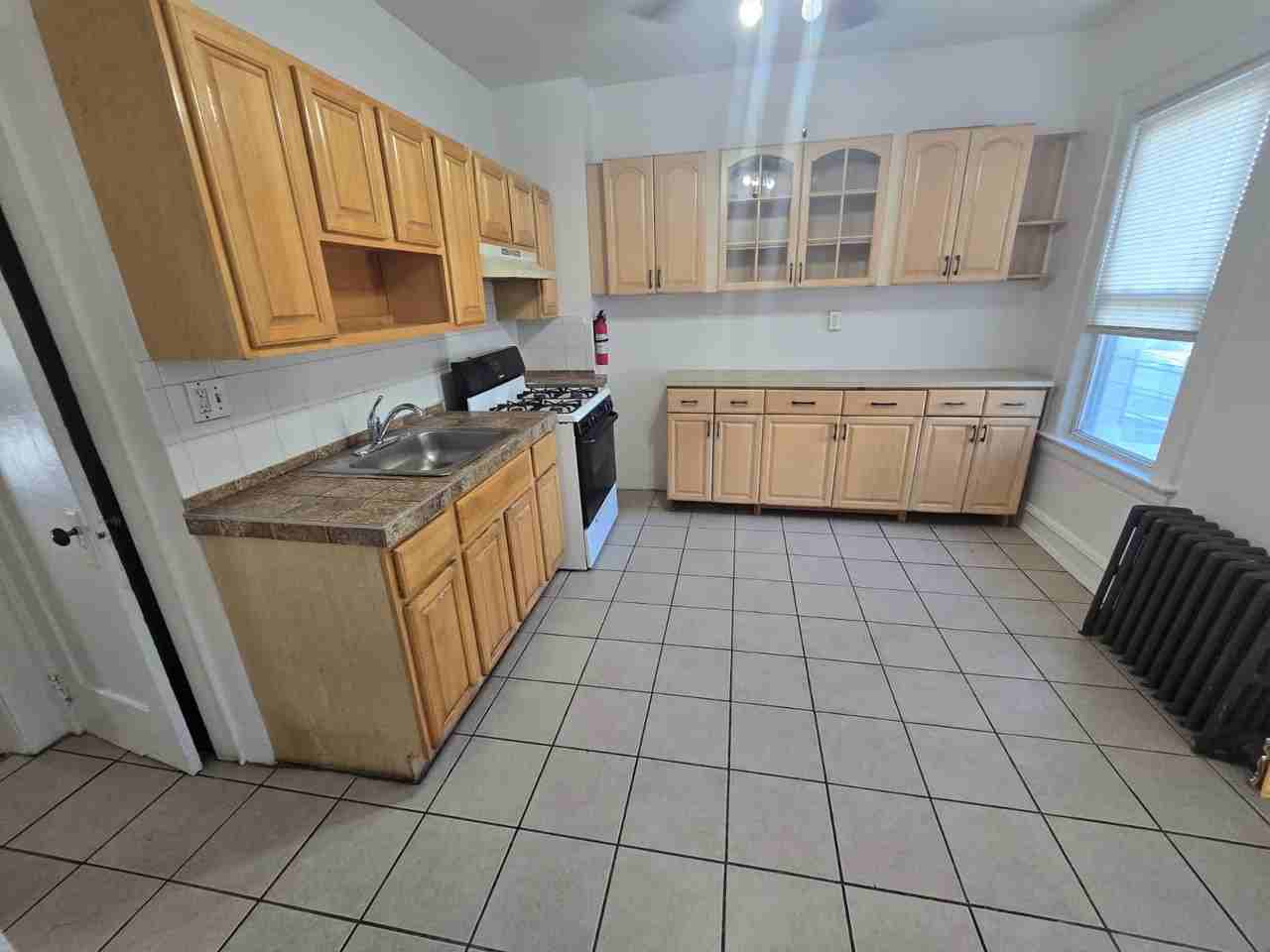 118 Washington Ave #1 - Photo 6 of 8