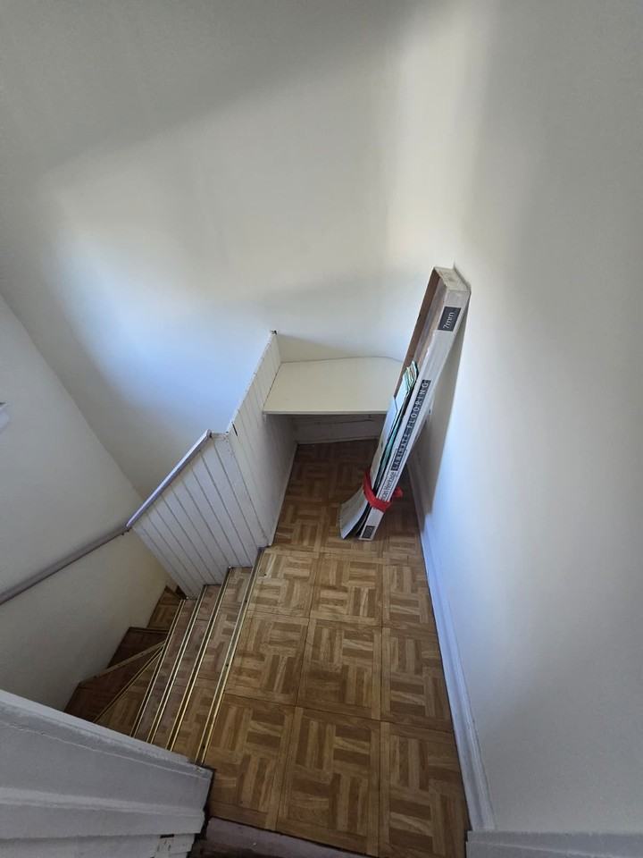 118 Washington Ave #1 - Photo 7 of 8