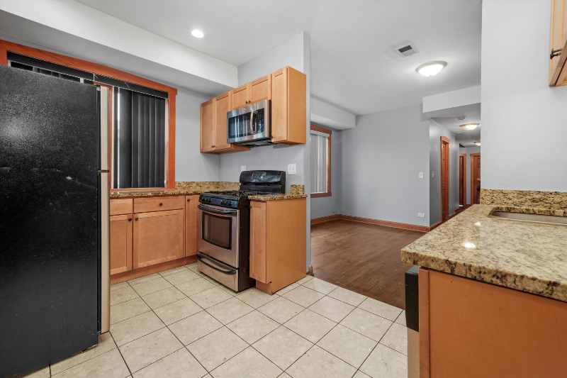 4538 W Jackson Blvd #2