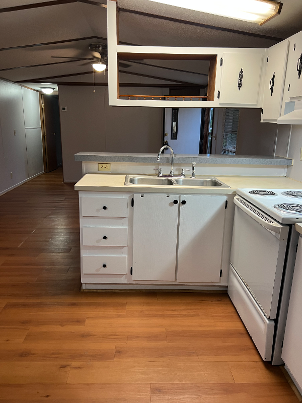 1805 Gilbert Dr - Photo 5 of 13