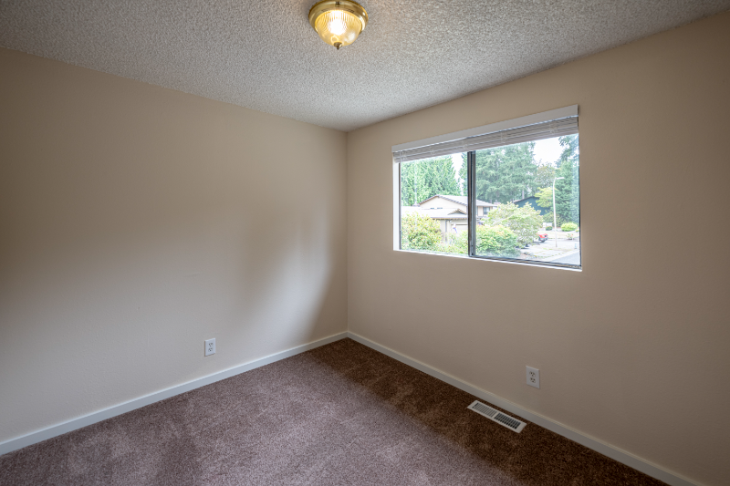 10717 Ne 145th Pl - Photo 5 of 18