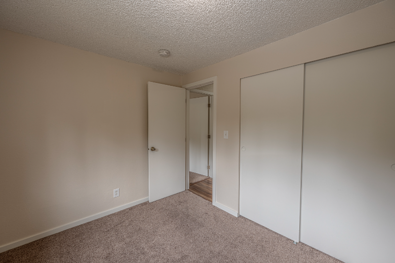 10717 Ne 145th Pl - Photo 6 of 18