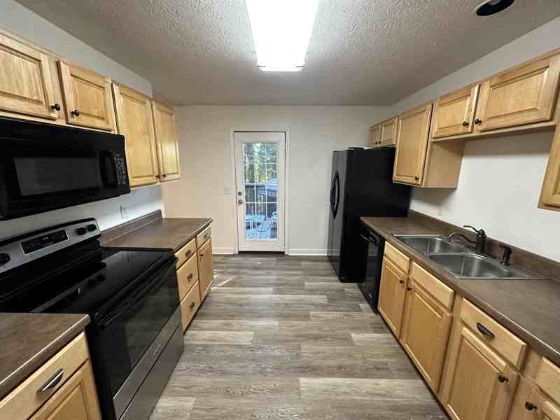 301 Spring Hollow Rd - Photo 3 of 12