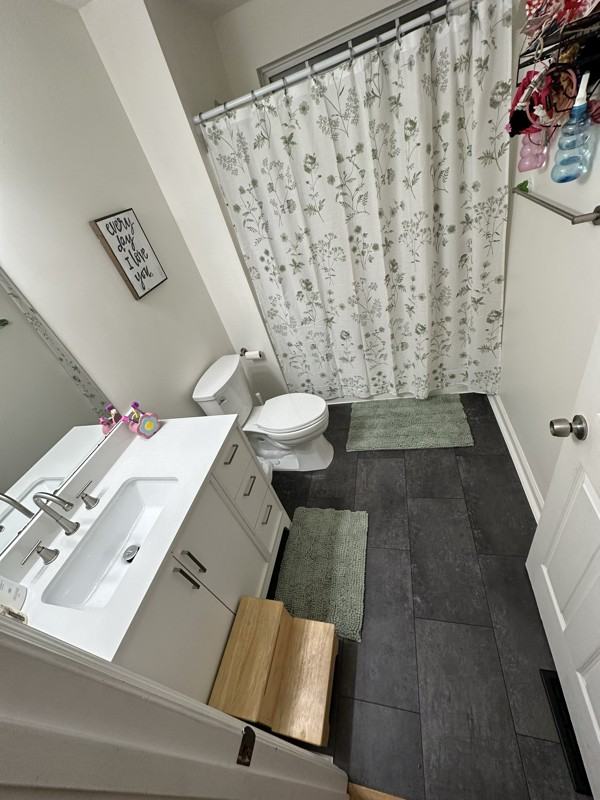 301 Spring Hollow Rd - Photo 5 of 12