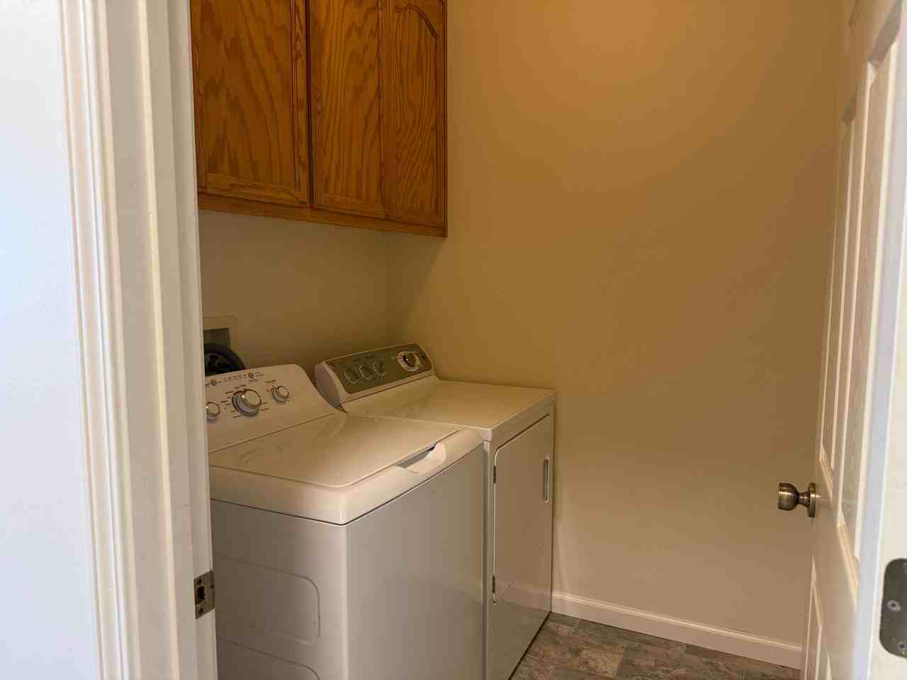 1296 Woodhaven Ln - Photo 4 of 18