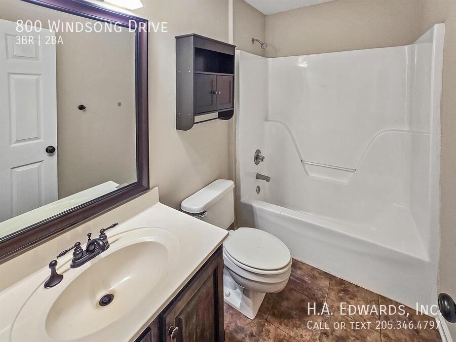 800 Windsong Dr - Photo 7 of 17