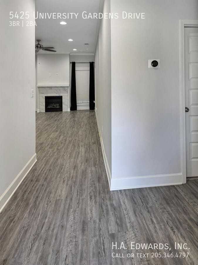5425 University Gardens Dr - Photo 2 of 19