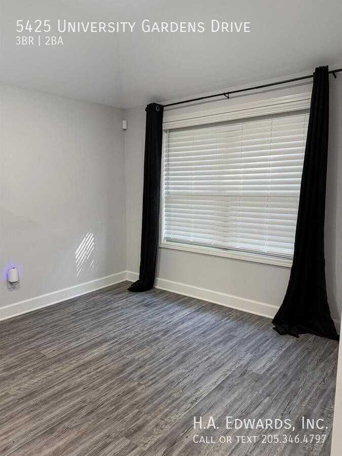5425 University Gardens Dr - Photo 7 of 19
