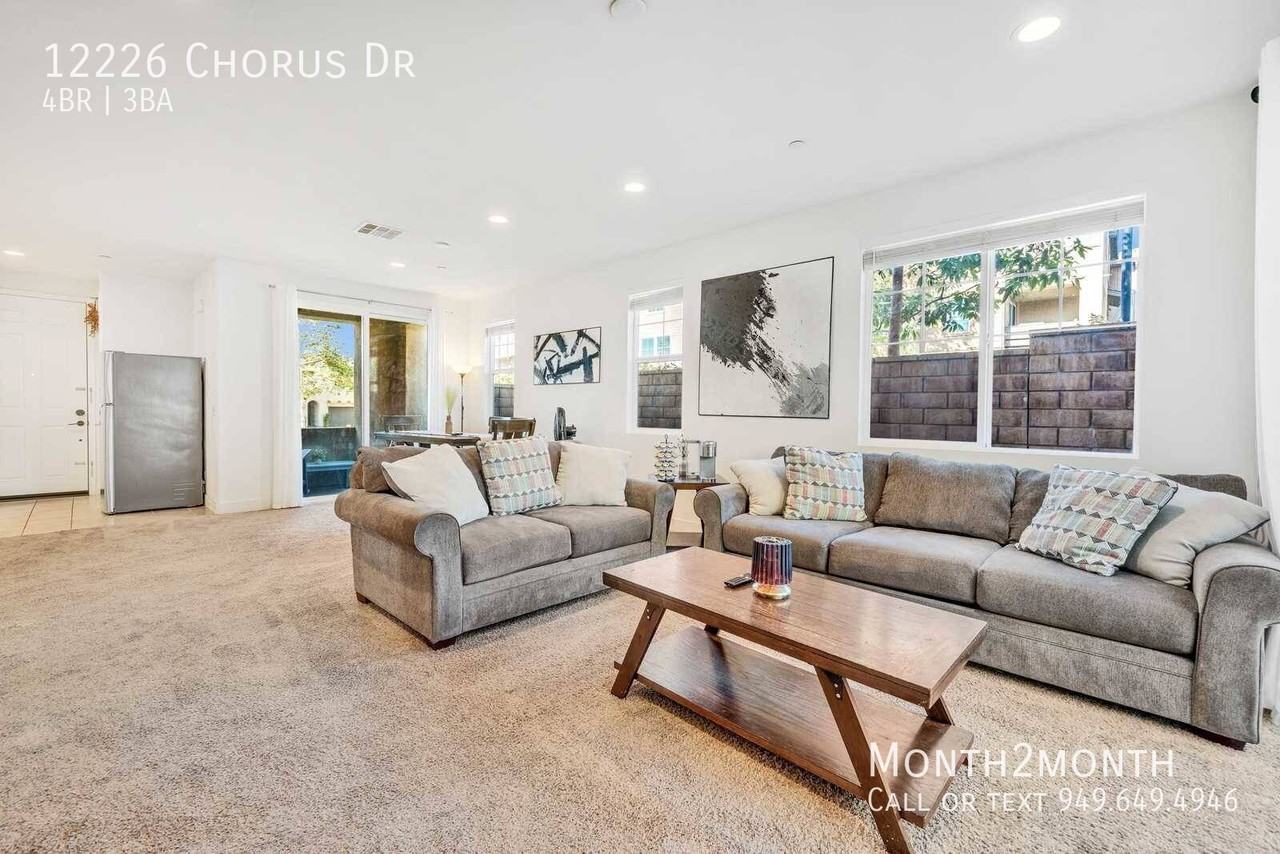 12226 Chorus Dr - Photo 4 of 43