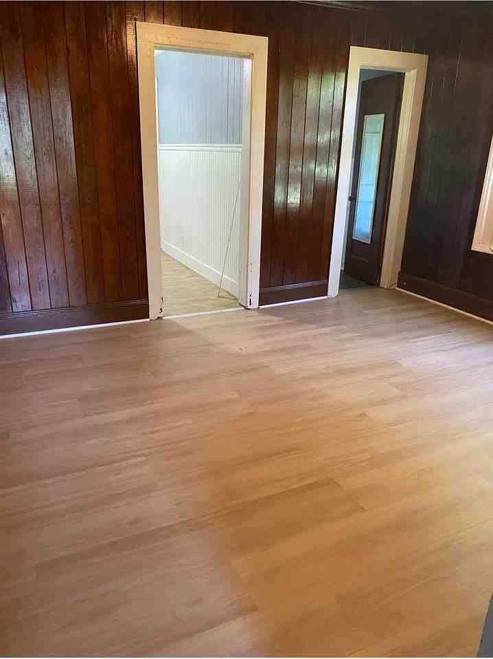 1020 Grace Ave - Photo 6 of 7