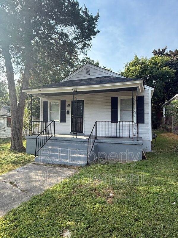 253 Silverage Ave - Photo 2 of 16