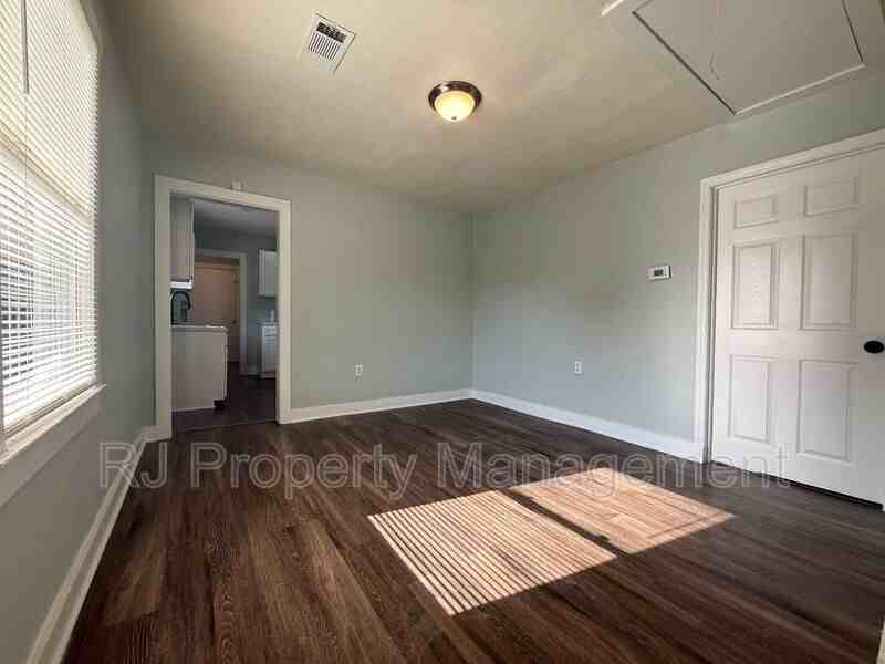 253 Silverage Ave - Photo 5 of 16