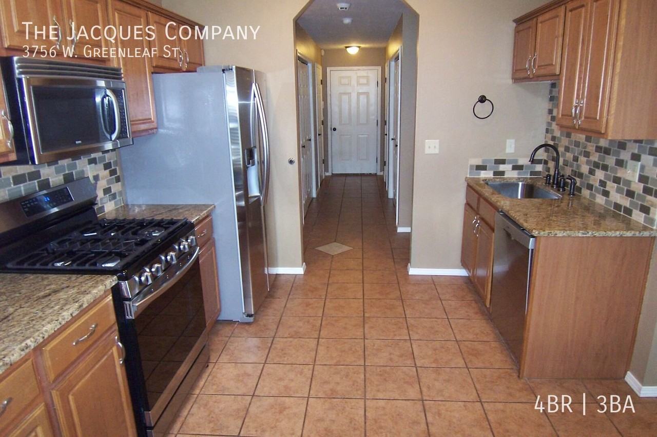 3756 W Greenleaf St - Photo 6 of 23