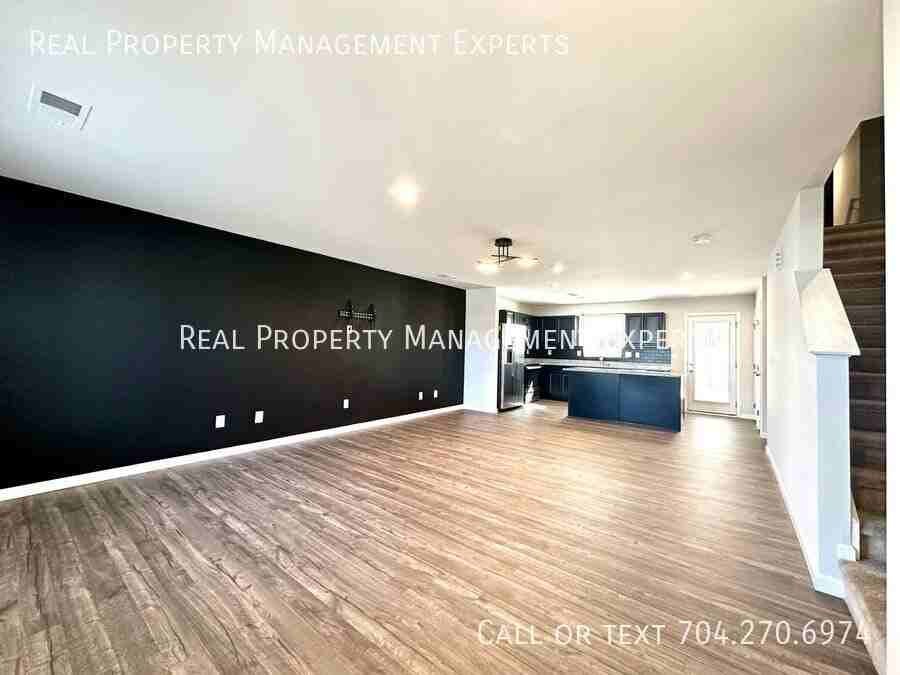 3222 Bouquet St - Photo 6 of 23