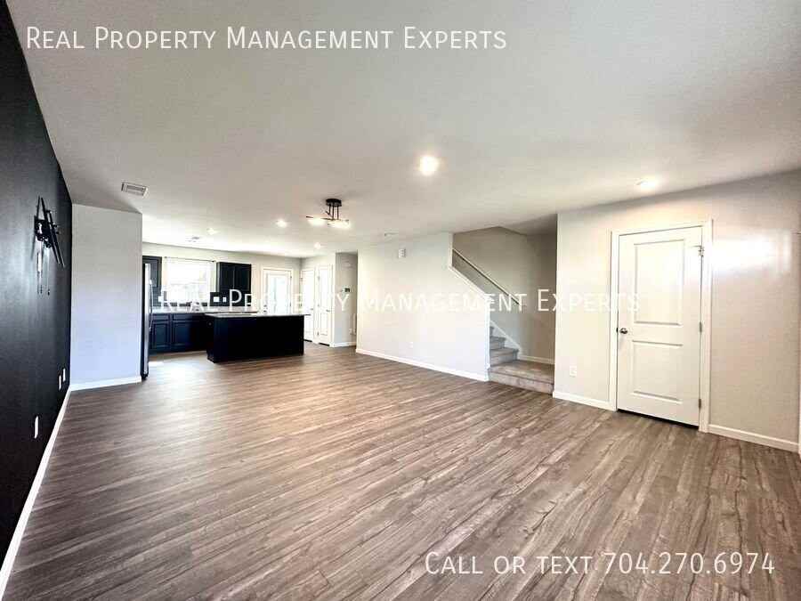 3222 Bouquet St - Photo 7 of 23