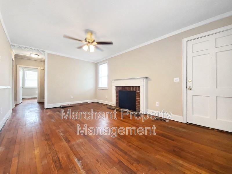 7 Hillside Ln - Photo 4 of 28