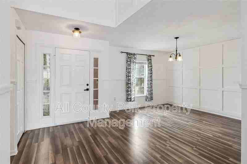 455 Danube Dr - Photo 4 of 39
