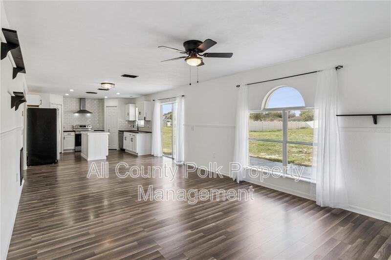 455 Danube Dr - Photo 7 of 39