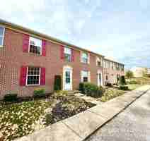 featured image of 464 Tanglewood Ln