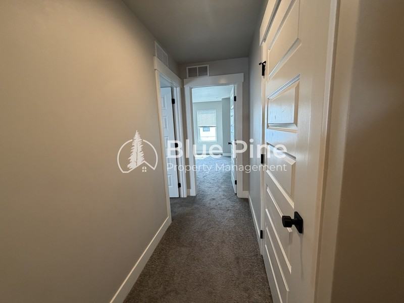 2890 Sunburst Dr - Photo 6 of 18