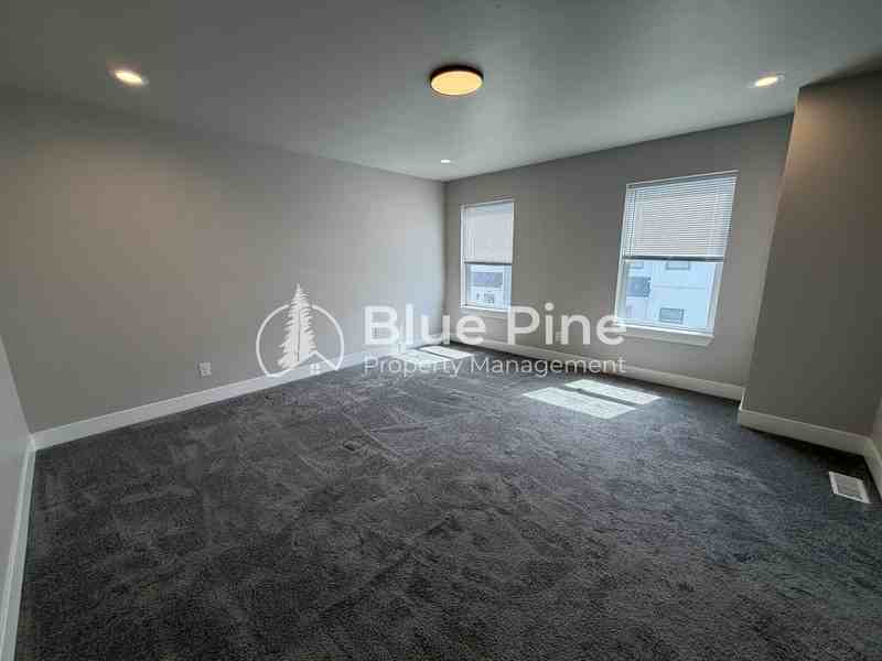 2890 Sunburst Dr - Photo 7 of 18