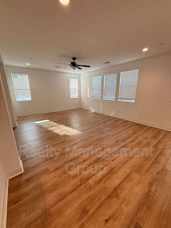 8711 Aruba Ln - Photo 3 of 29