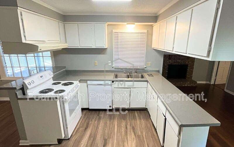 3083 Dothan St - Photo 6 of 35