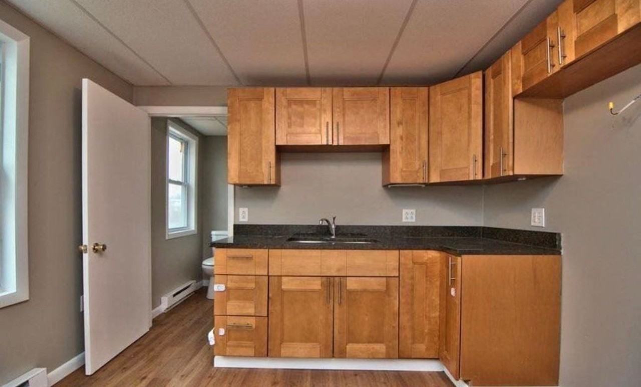 603 S Blakely St #2 - Photo 3 of 11