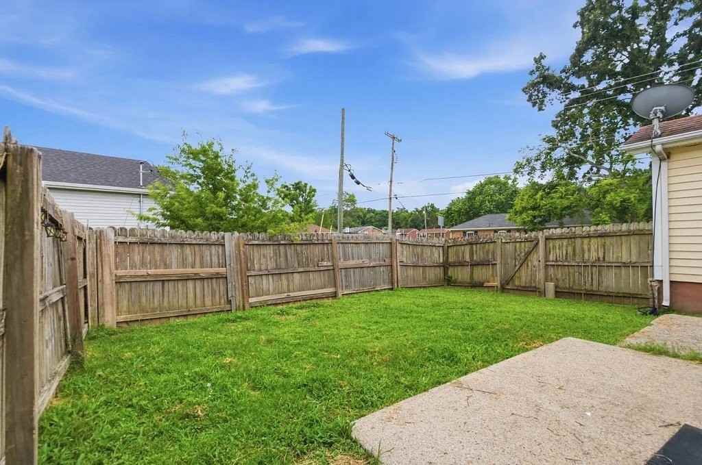 7300 Weston Way - Photo 4 of 12
