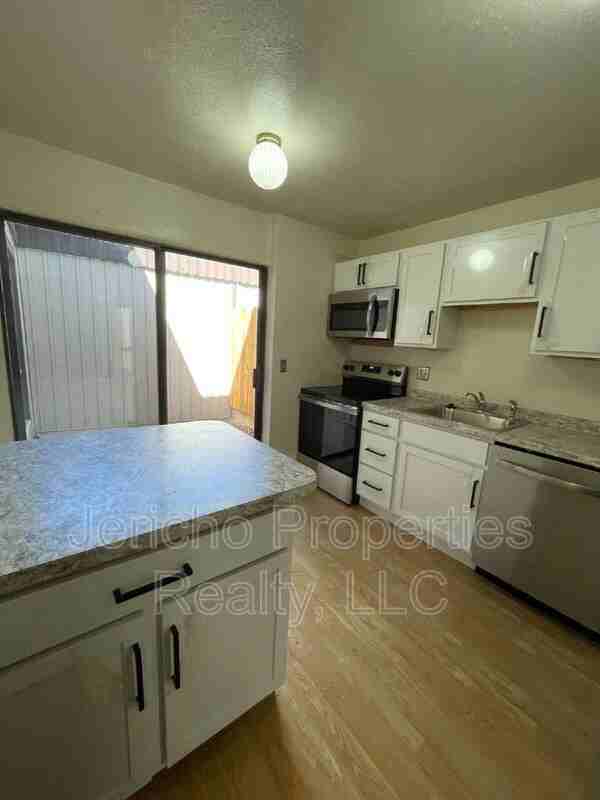 9274 W Utah Ave - Photo 4 of 25