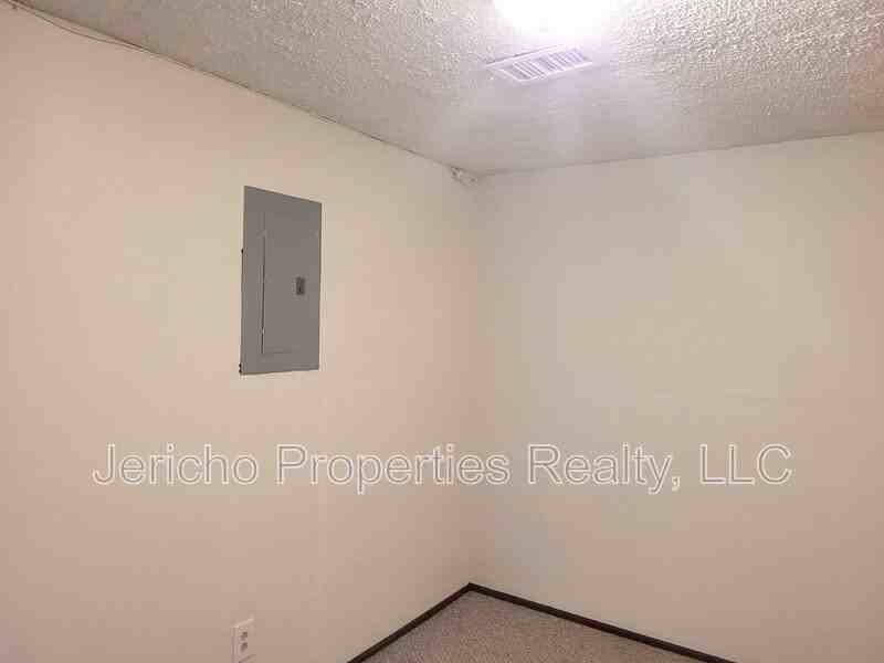 8731 W Cornell Ave #5 - Photo 3 of 12