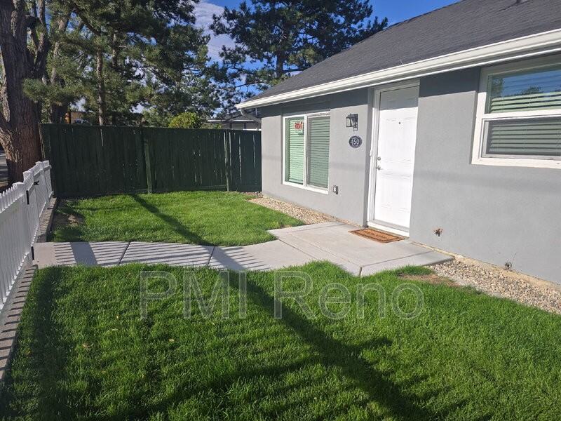 450 Tracy Ln - Photo 3 of 20