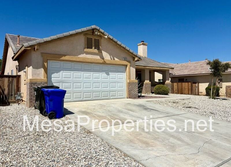 15670 Pearmain St - Photo 3 of 27