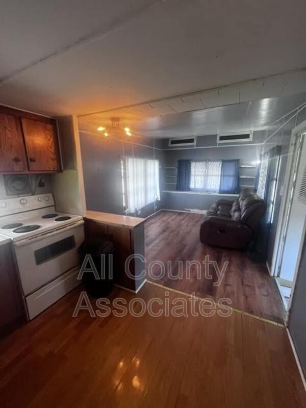 1844 Mary Ln - Photo 5 of 10