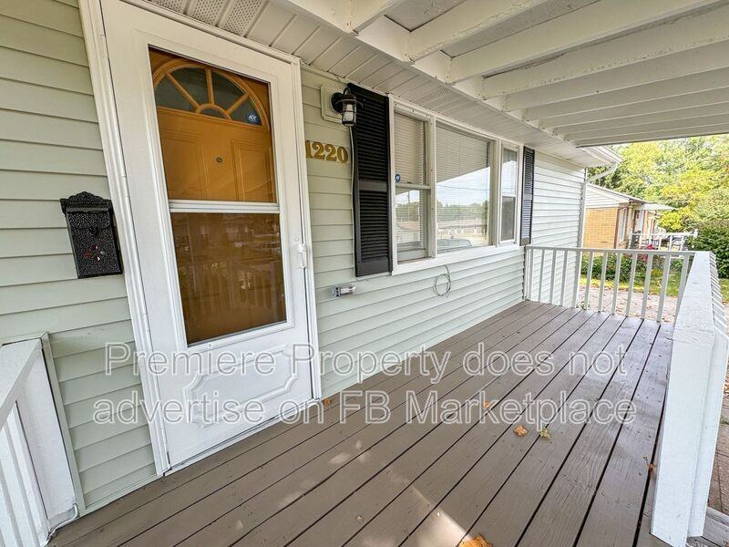 1220 S Delaware Ave - Photo 2 of 15