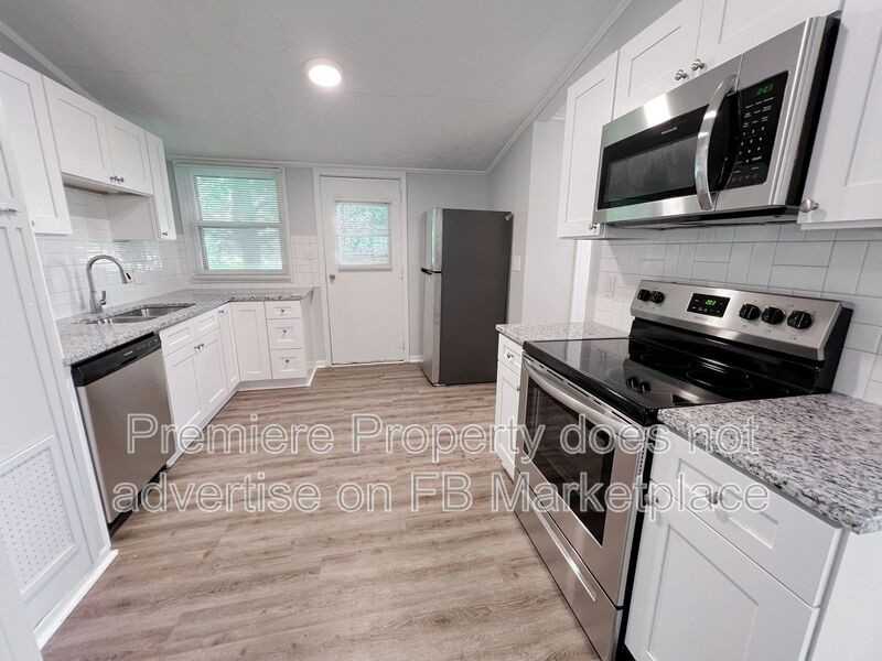 1220 S Delaware Ave - Photo 5 of 15