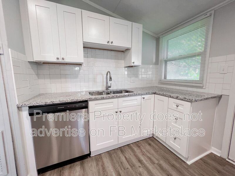 1220 S Delaware Ave - Photo 6 of 15