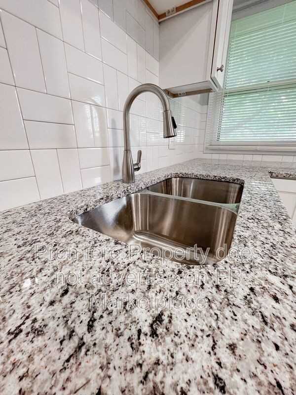 1220 S Delaware Ave - Photo 7 of 15