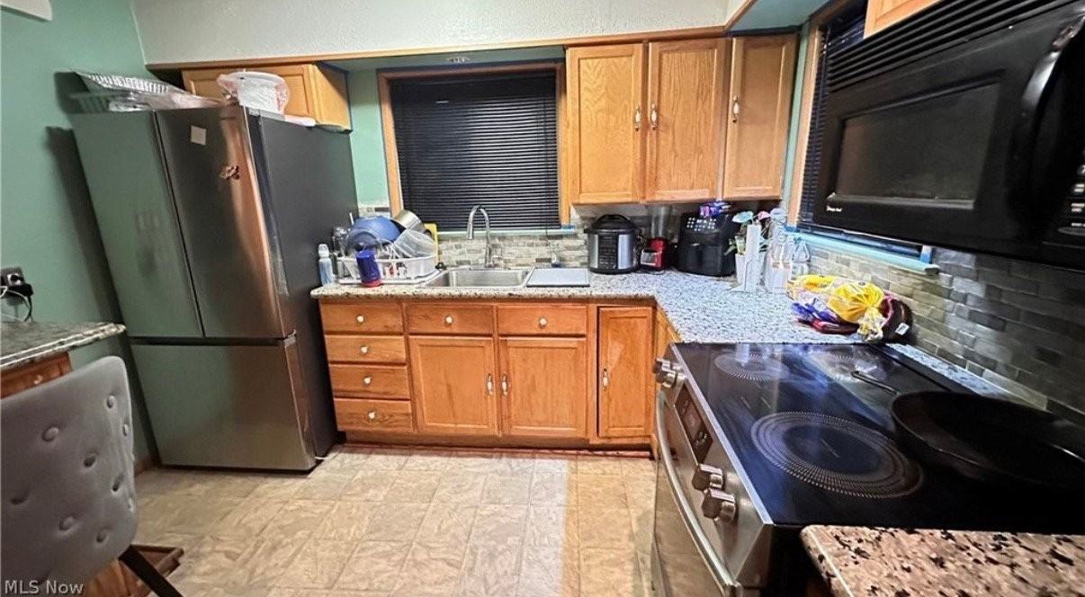19513 Beverly Ave - Photo 5 of 11