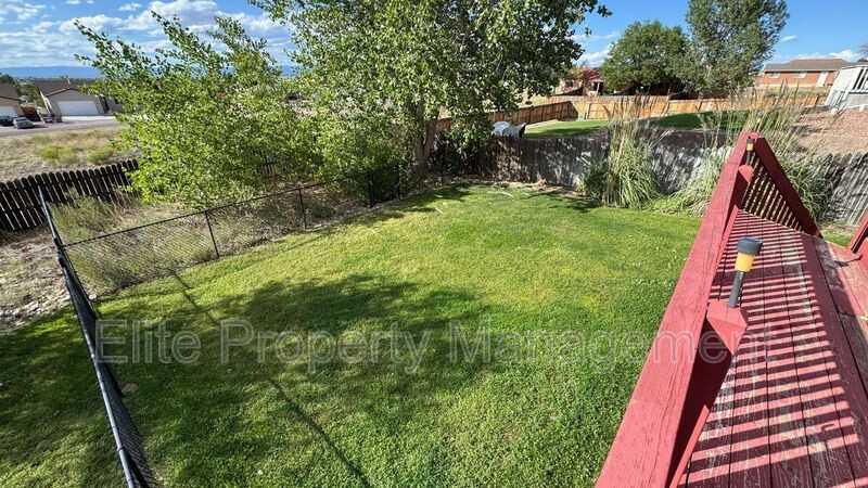 761 S Laurue Dr - Photo 3 of 29