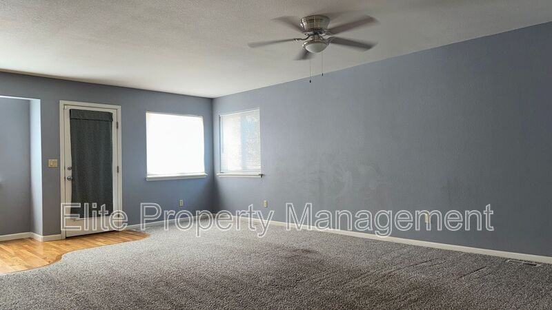 761 S Laurue Dr - Photo 6 of 29
