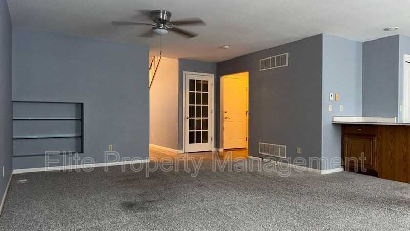 761 S Laurue Dr - Photo 7 of 29