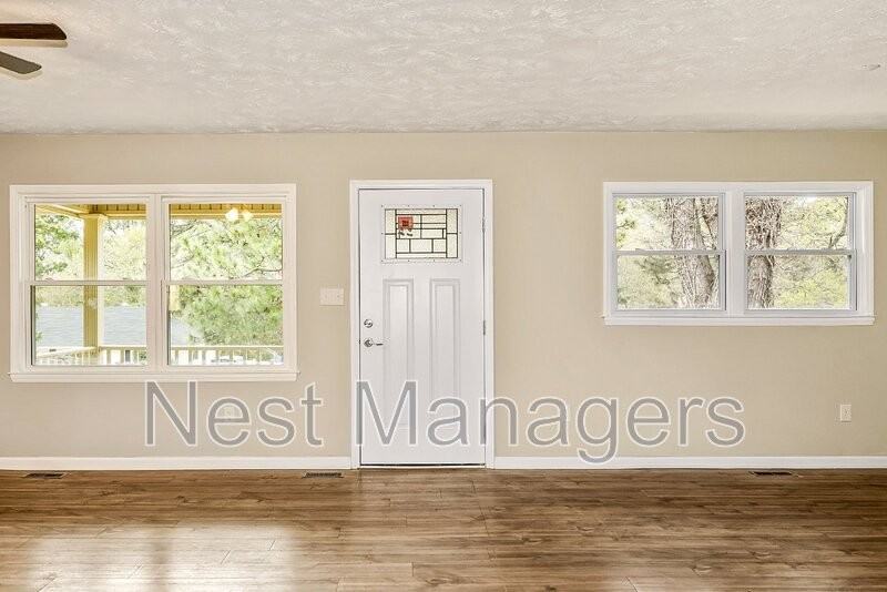 1604 Crescent Dr - Photo 3 of 14