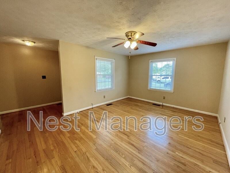 1414 Berkshire Rd - Photo 3 of 17